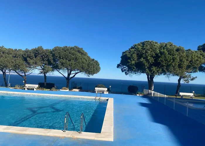 The Lookout - Seaviews & Pool