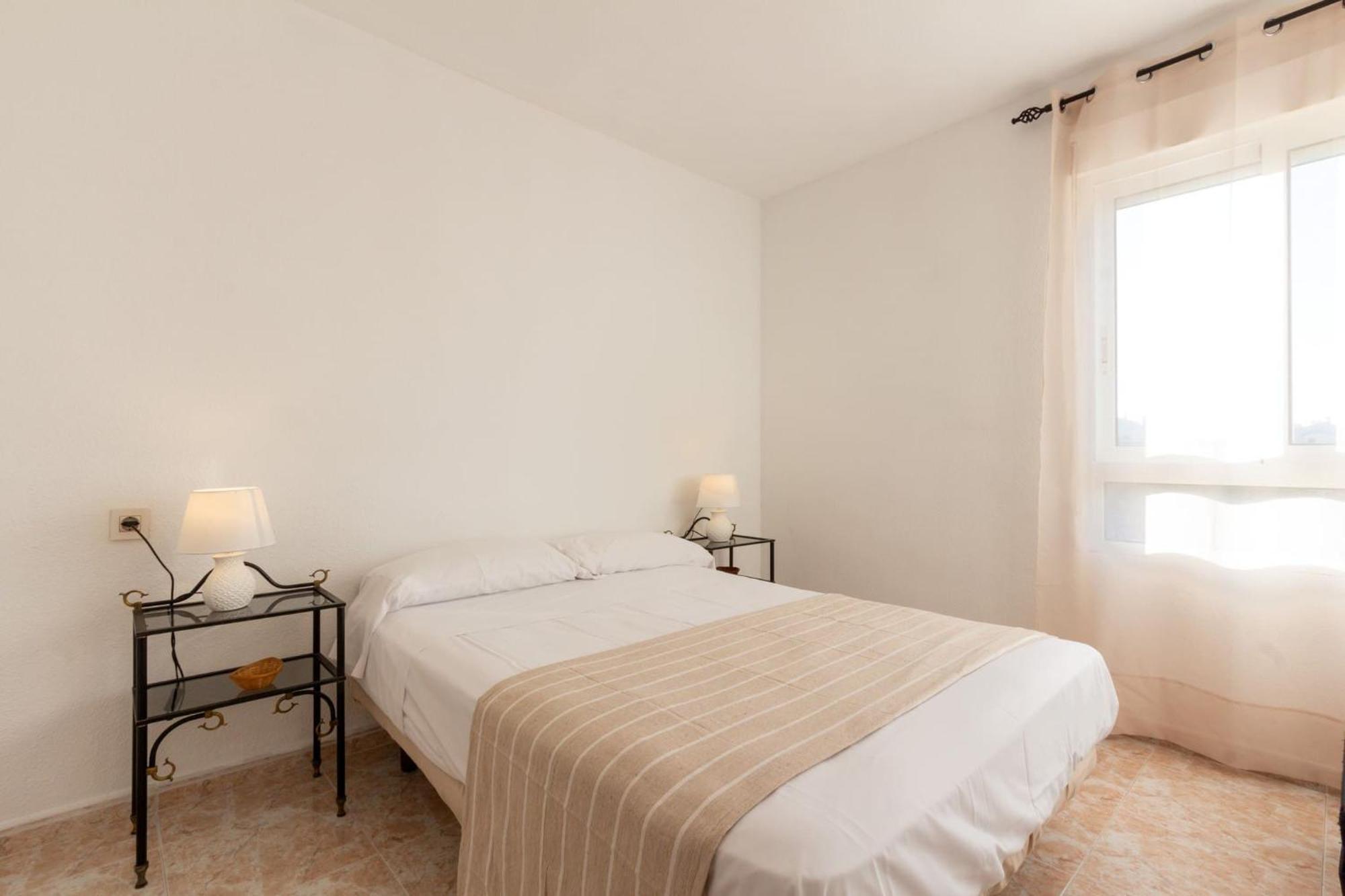 Apartment The Lookout - Seaviews & Pool *