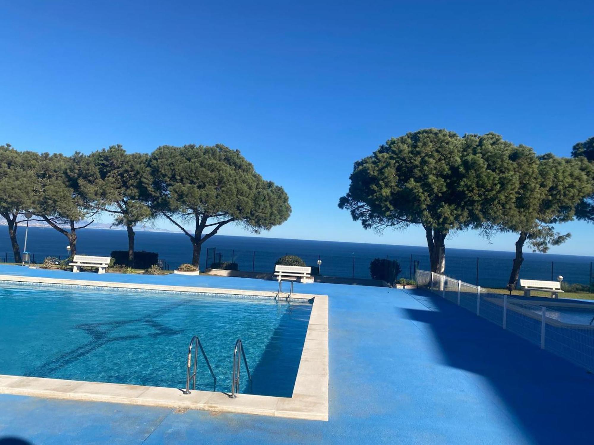 The Lookout - Seaviews & Pool